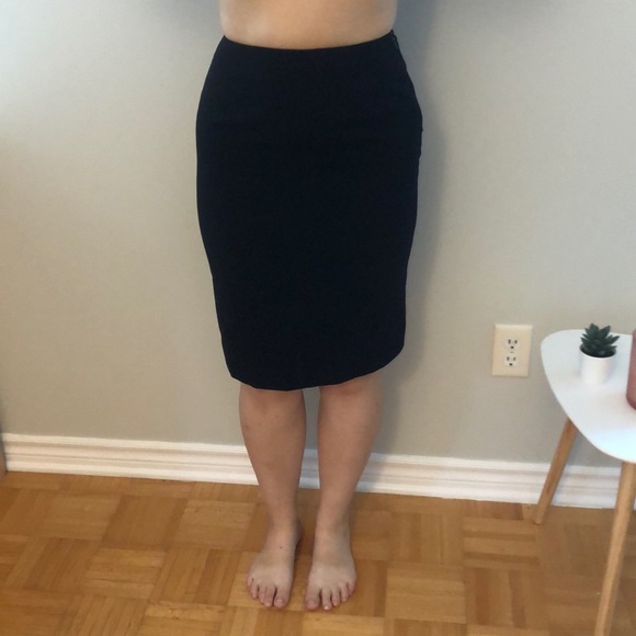 Black Knee-Length Skirt - Picture 1 of 4